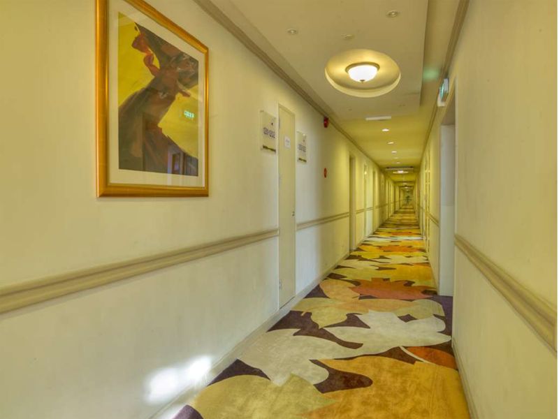 Green Court Serviced Apartment-People’s Square фото 6