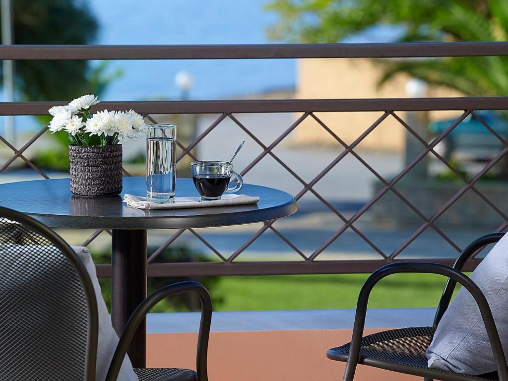Avantis Suites Hotel фото 17