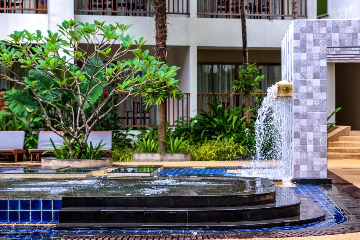 Deevana Plaza Phuket фото 17
