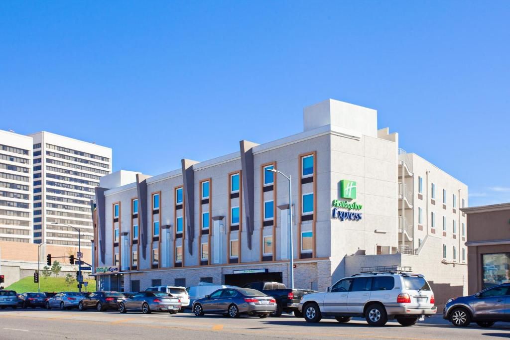 Holiday Inn Express West Los Angeles фото 22