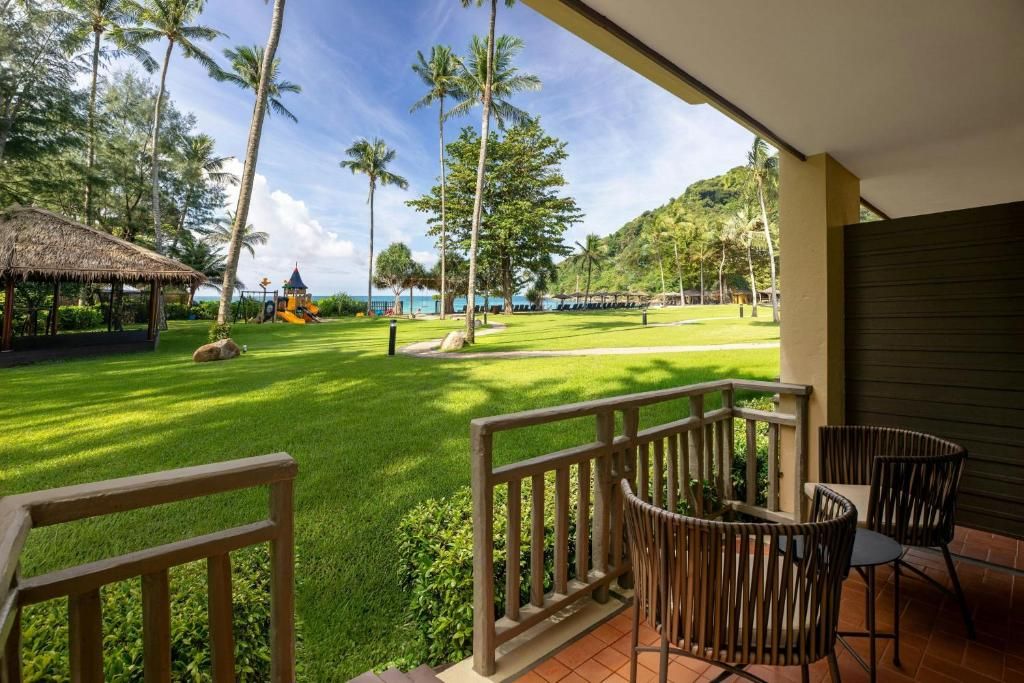 Phuket Marriott Resort & Spa Merlin Beach фото 149