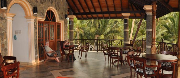 Фото отеля Warahena Beach Hotel