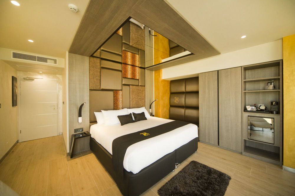 Hugo's Boutique Hotel - Adults Only фото 45