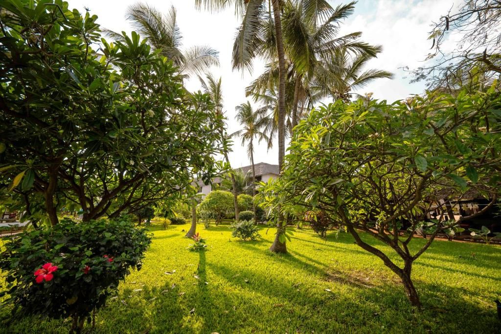 Nungwi Beach Resort by Turaco фото 130