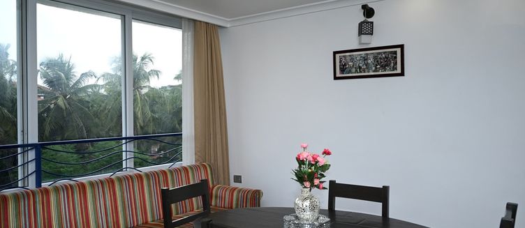 Фото отеля Candolim Suites
