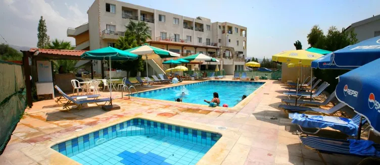 Фото отеля Petsas Apartments