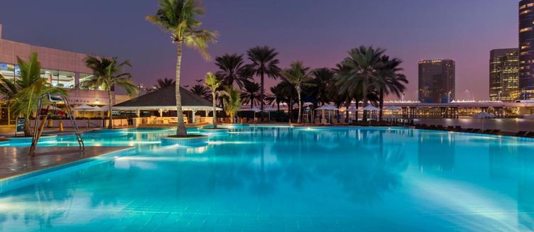 Фото отеля Beach Rotana Residences