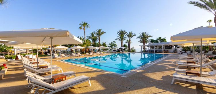 Фото отеля Crystal Springs Beach Hotel