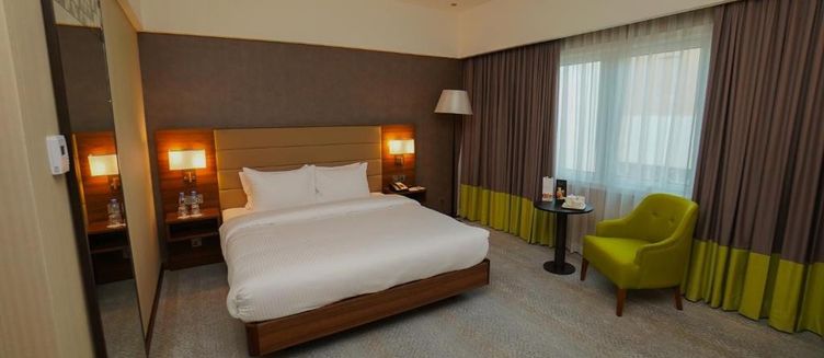 Фото отеля The Grand Lux Hotel