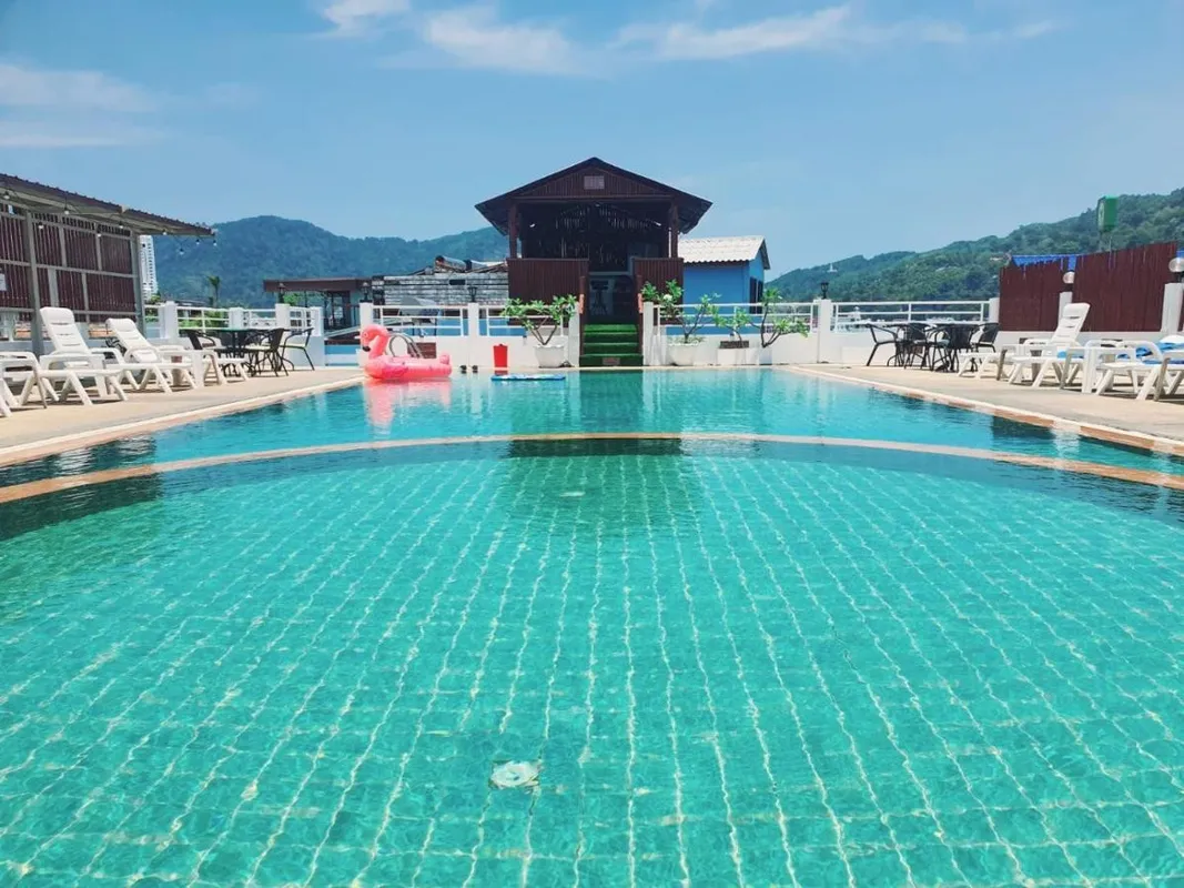 Issara Patong Beach фото 8