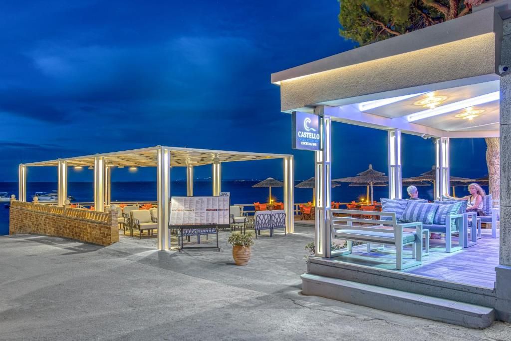 Castello Beach Hotel фото 19