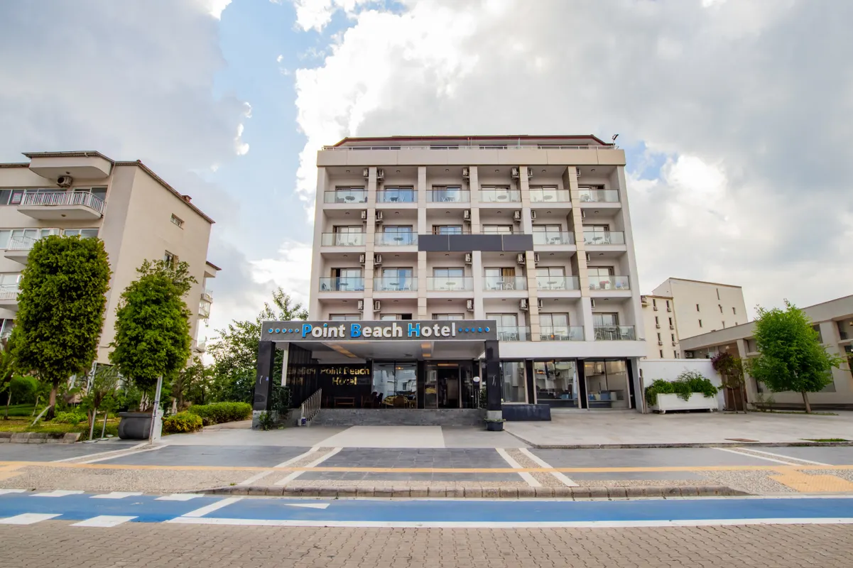 Point Beach Hotel фото 0