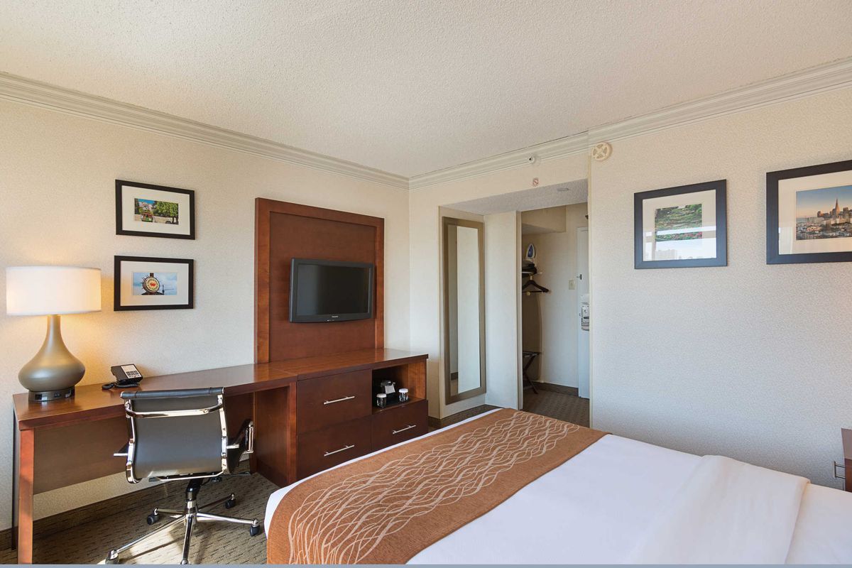Comfort Inn By the Bay фото 42
