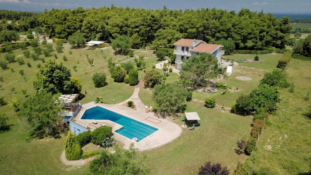Exclusive Villa in Sani Area фото 2