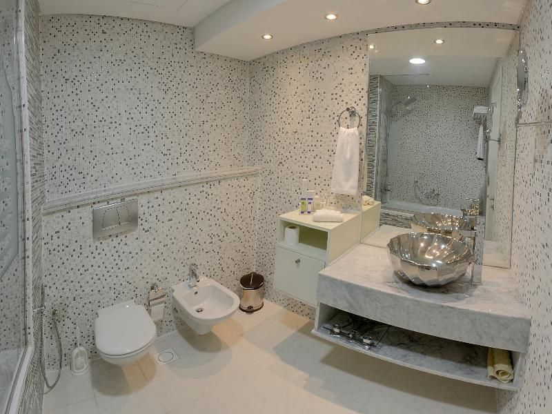 Boutique 7 Hotel and Suites фото 15