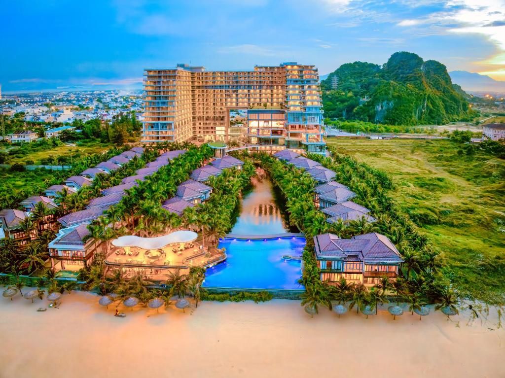 KOI Resort & Residence Da Nang фото 21