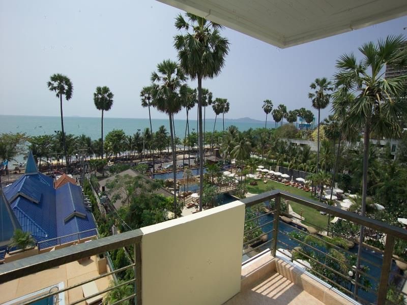 Eurostar Jomtien Beach Hotel & Spa фото 9