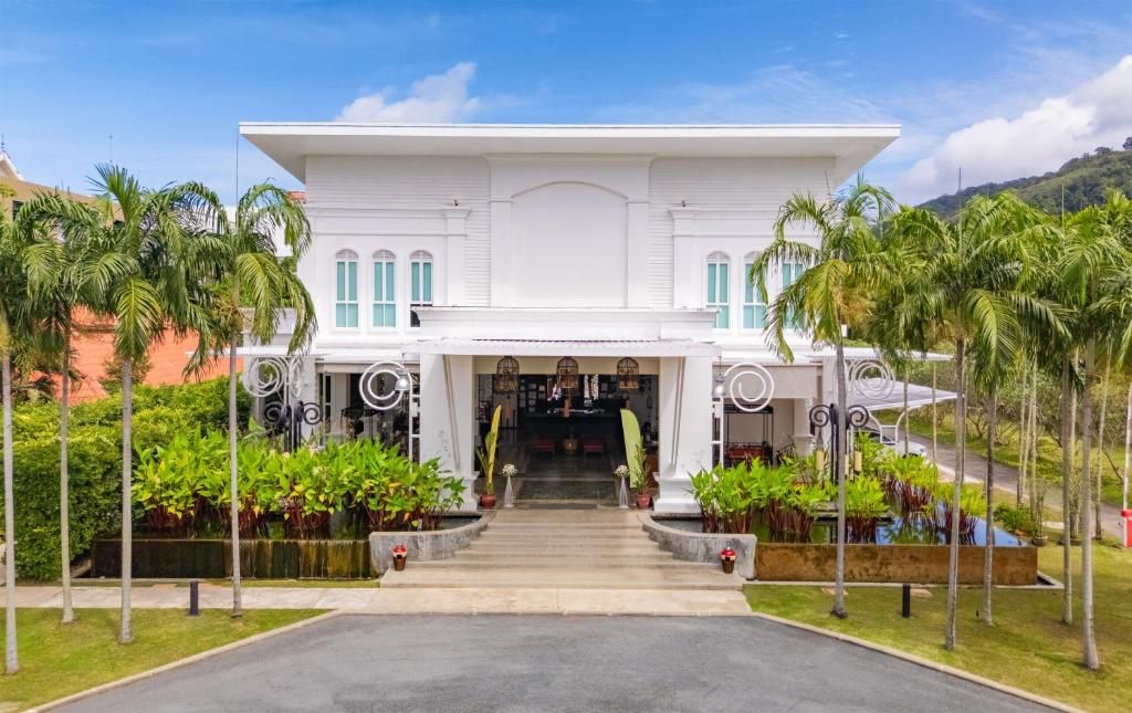 The Old Phuket Karon Beach фото 78