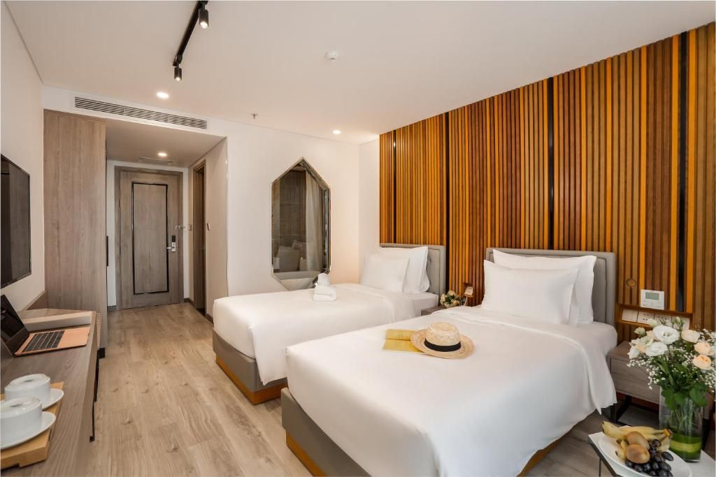 Haian Riverfront Hotel фото 1