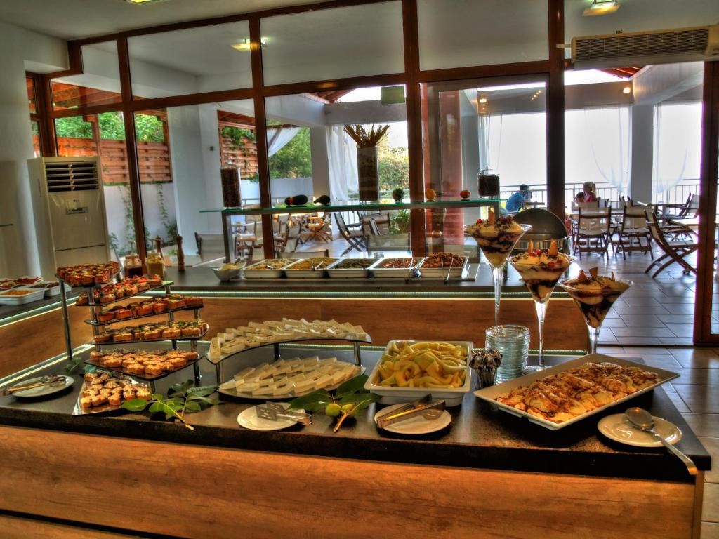 Maranton Beach Hotel фото 37