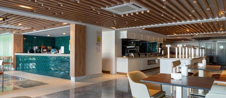 Фото отеля Side Square Hotel (Adults Only)