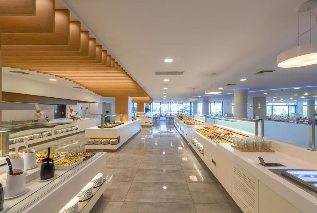 Grand Hotel Holiday Resort фото 41