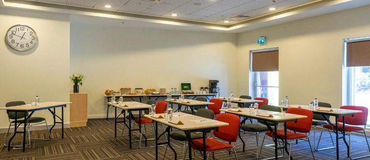 Фото отеля Ibis Izmir Alsancak
