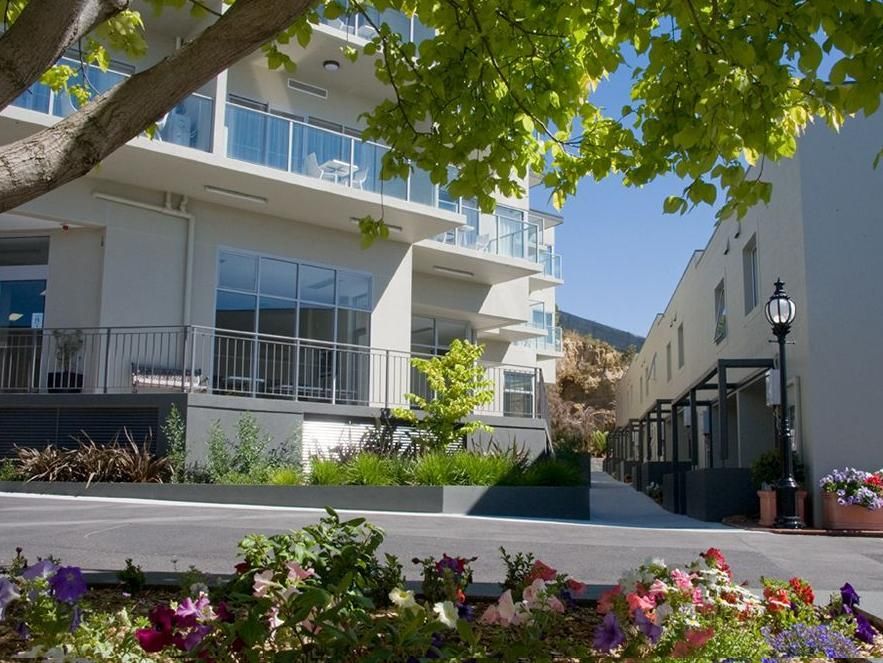 Bay View Apartments & Villas фото 1