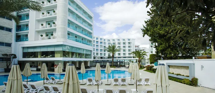 Фото отеля Blue Bay Platinum