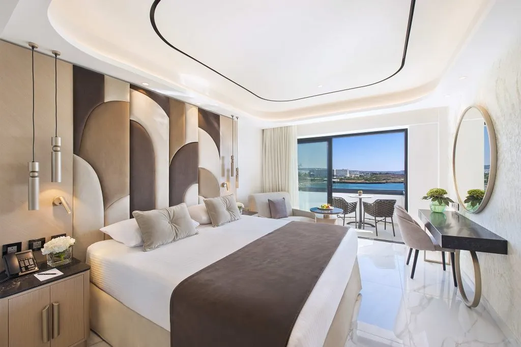 Adams Beach Hotel фото 2