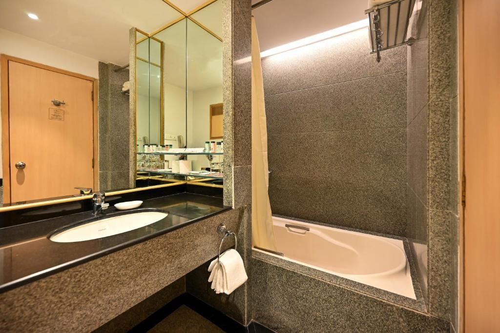 Fariyas Hotel Mumbai фото 43