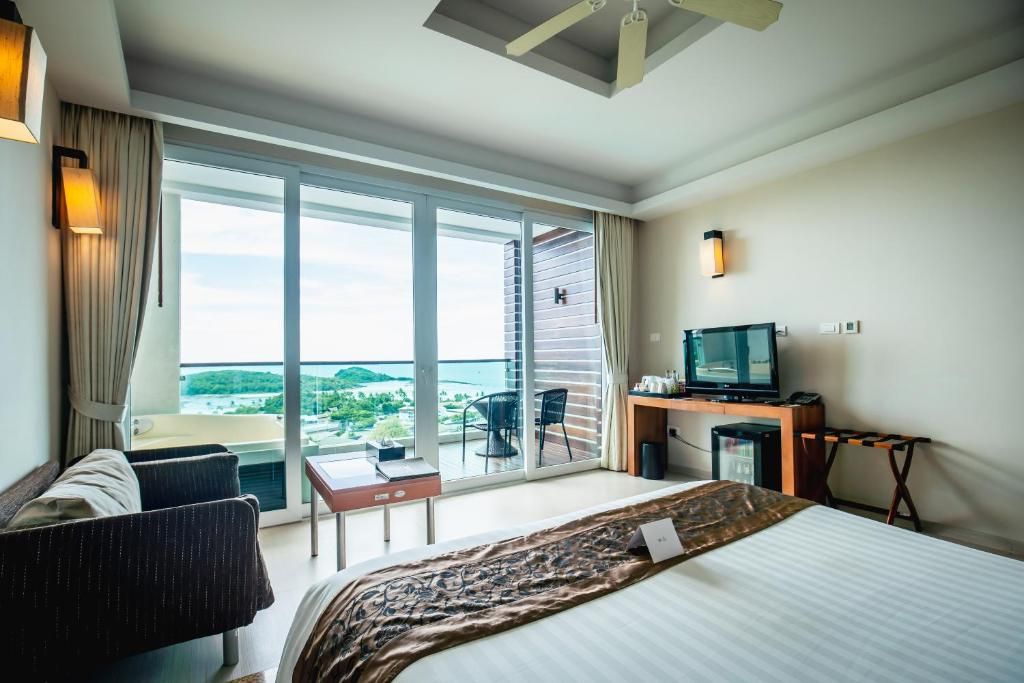 KC Resort & Over Water Villas фото 34