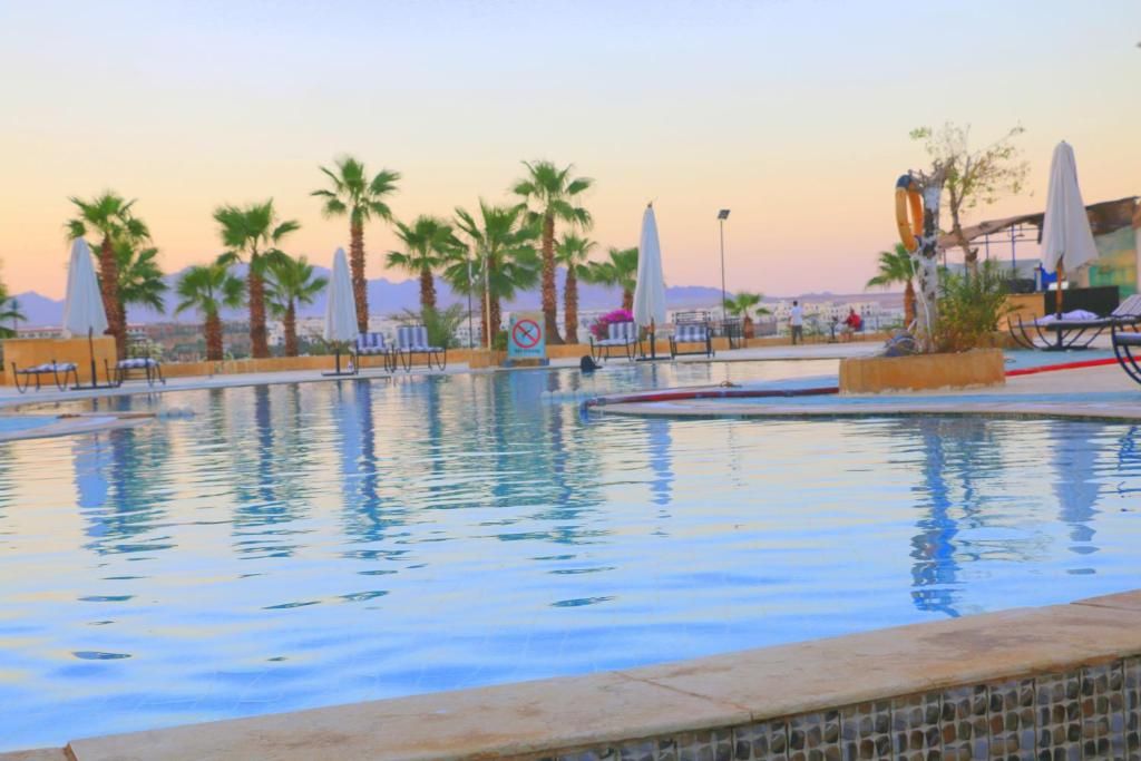 Royal Naama Bay Resort фото 27