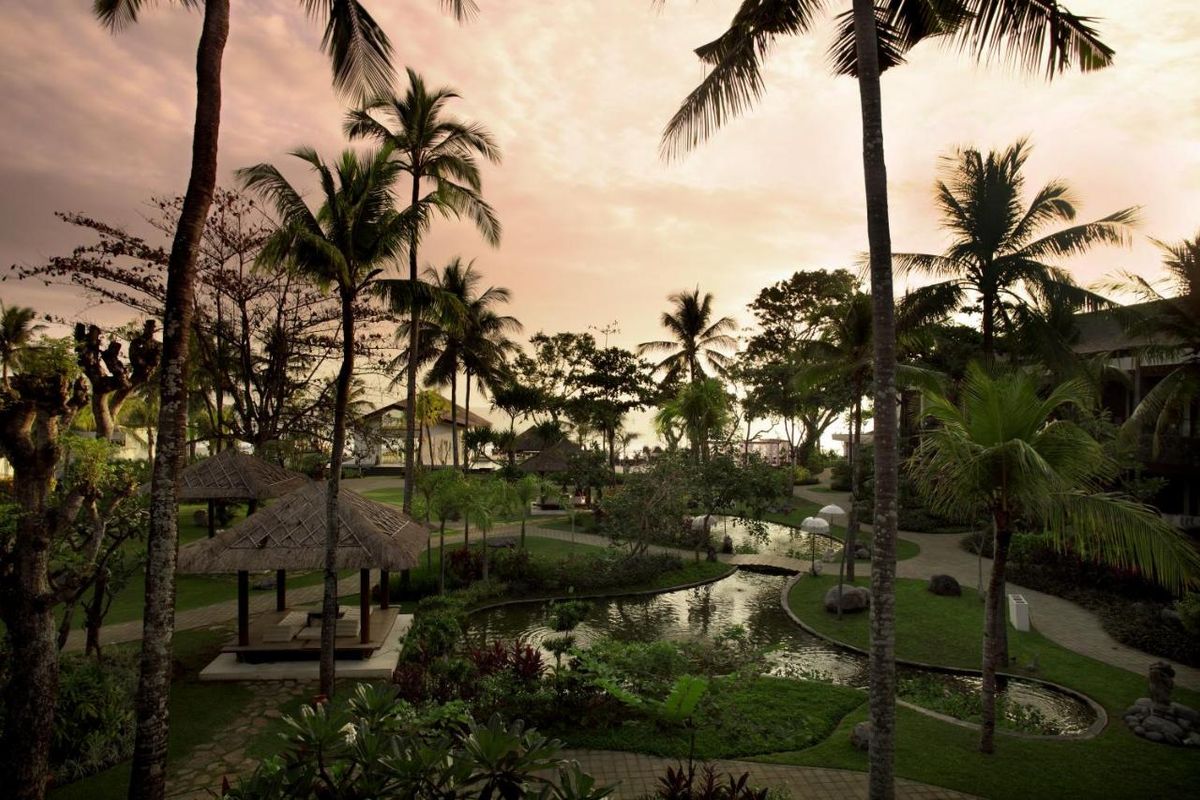 The Seminyak Beach Resort & Spa фото 12