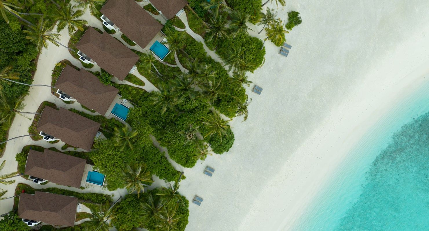 Avani+ Fares Maldives Resort фото 27