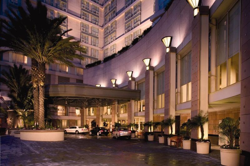 Omni Los Angeles Hotel at California Plaza фото 3