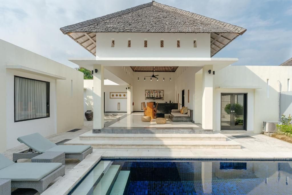 The Seminyak Suite Private Villa фото 56