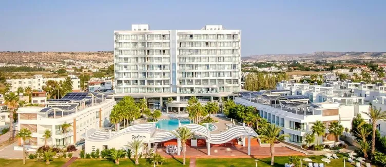 Фото отеля Radisson Beach Resort Larnaca