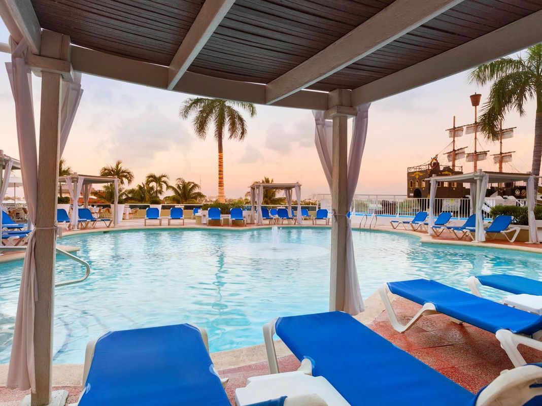 Wyndham Alltra Cancun фото 12