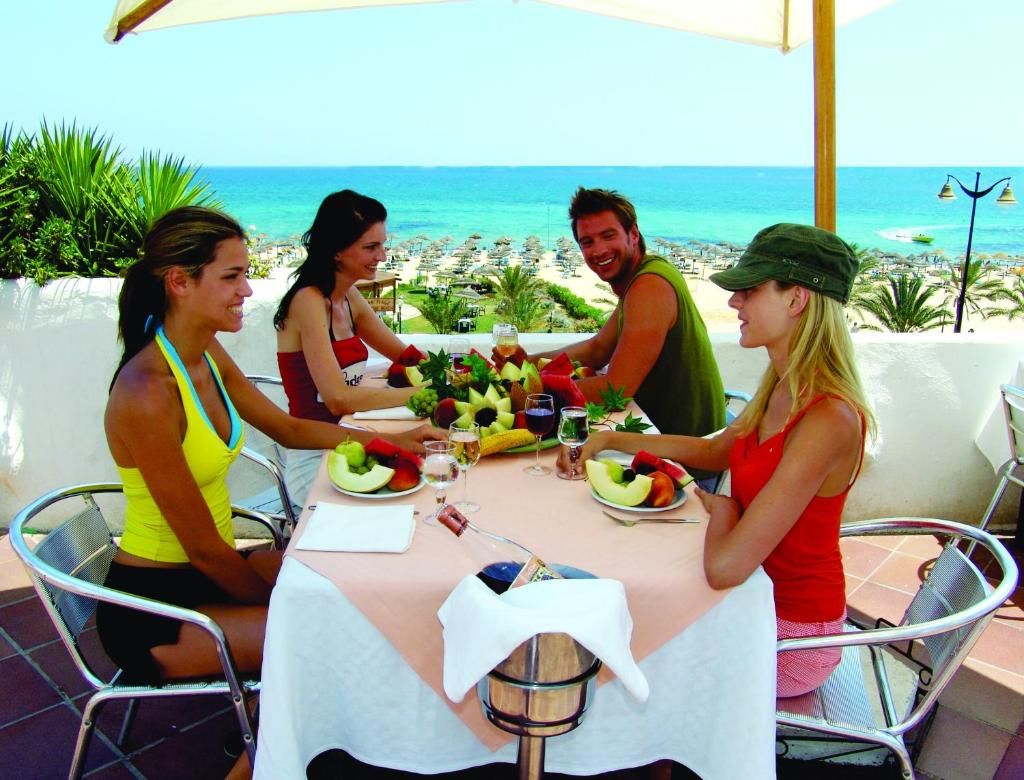 Yasmine Beach Hotel фото 2