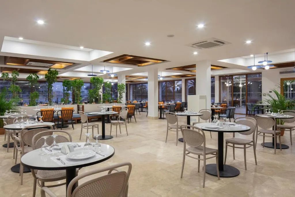 DoubleTree by Hilton Bodrum Isil Club Resort фото 15