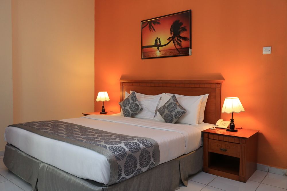 Al Maha Regency Hotel Suites фото 38