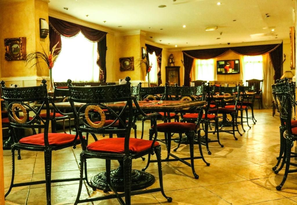 Al Maha Regency Hotel Suites фото 21