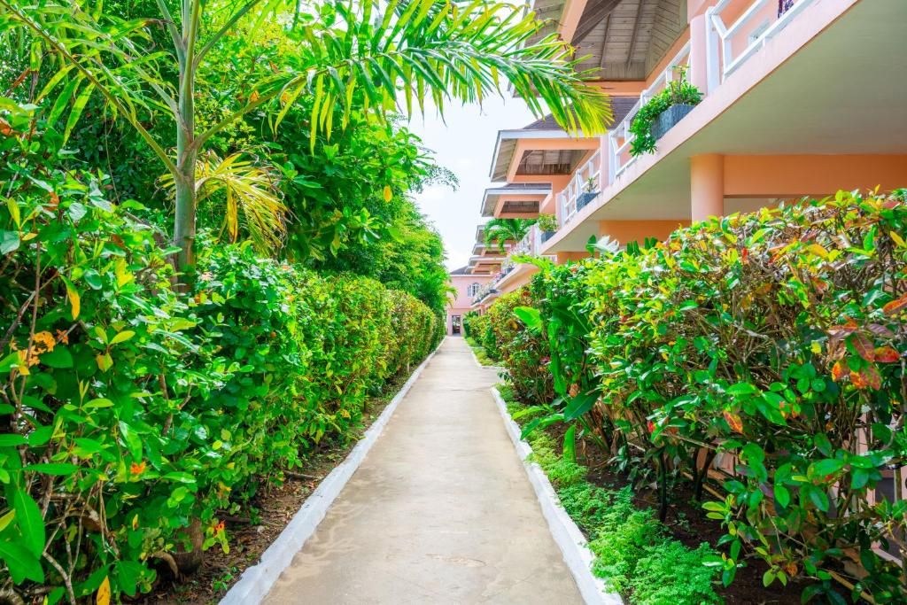 Shields Negril Villas LTD фото 30