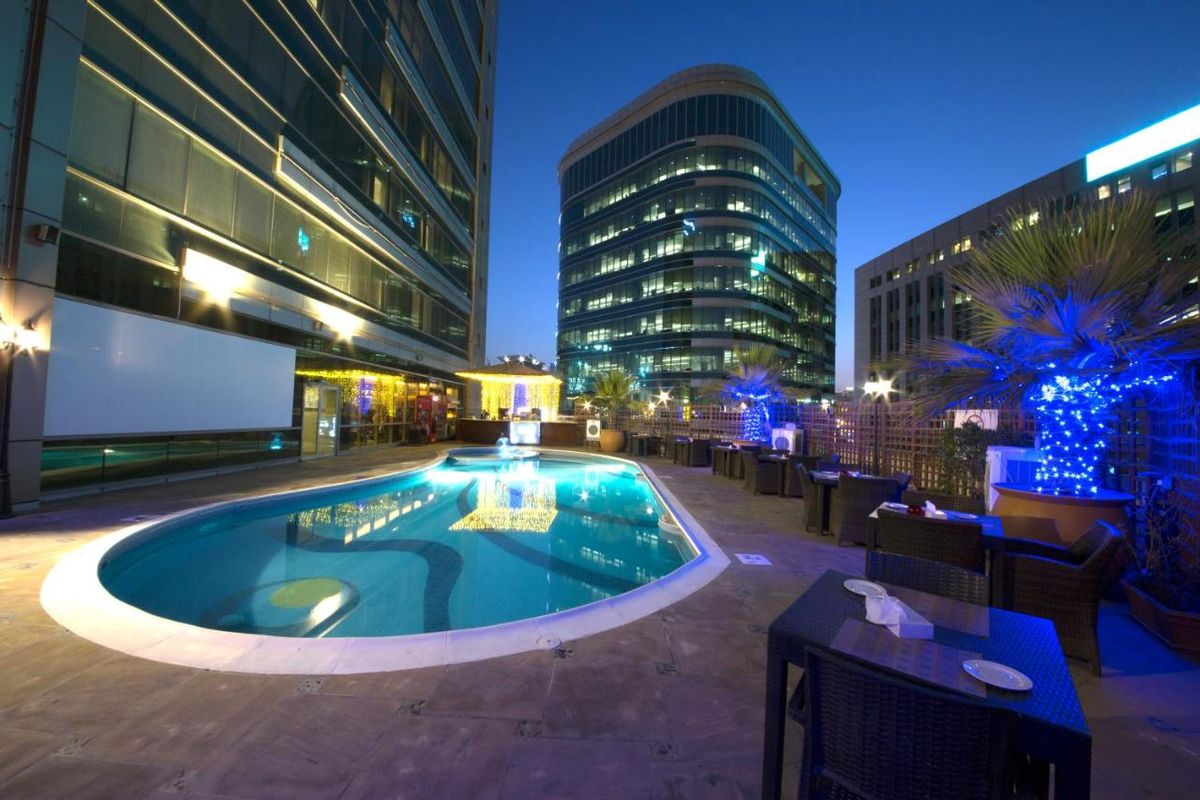 City Seasons Suites фото 7