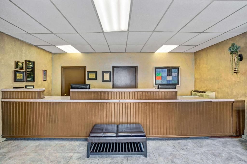 Travelodge Center Strip фото 39