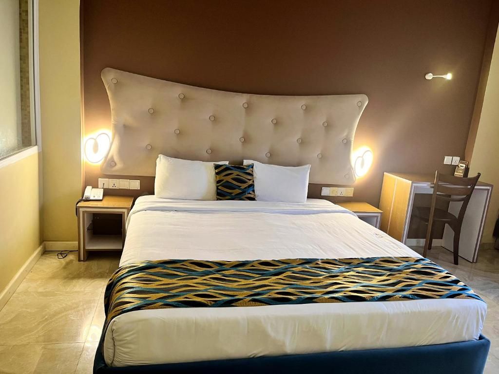 Aryana Queen Beach Resort фото 51