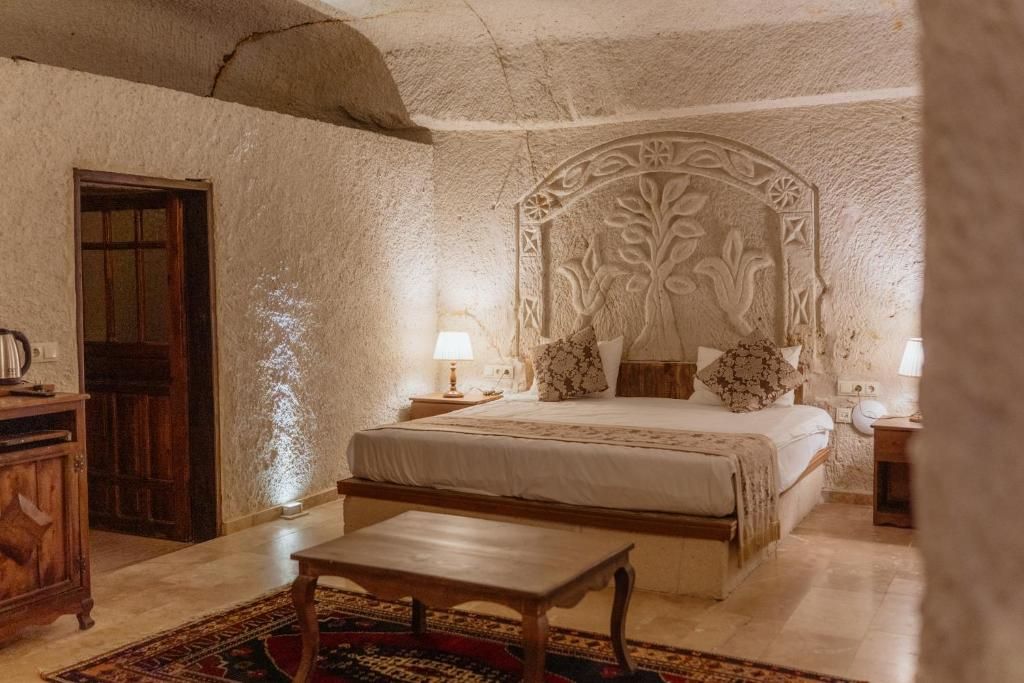Alia Cave фото 38