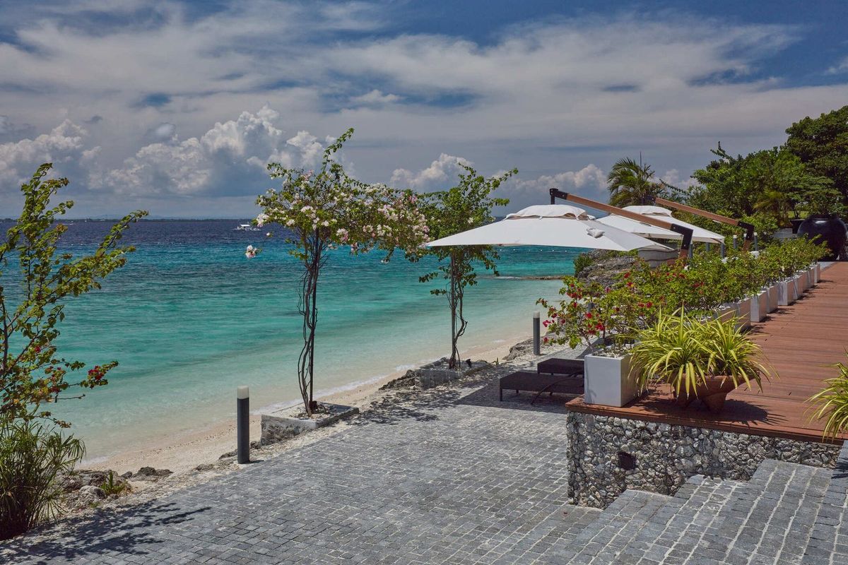 The Reef Island Resort Mactan фото 8