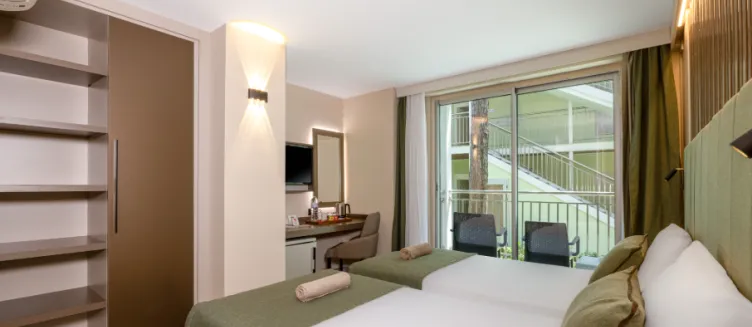 Фото отеля Crystal Flora Pearl Collection